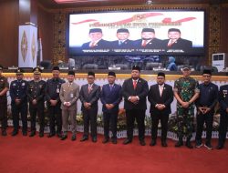 Sekdako Hadiri Rapat Paripurna dan Pengucapan Sumpah dan Janji Pimpinan DPRD Kota Pekanbaru