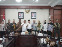 Pjs. Bupati Asahan melakukan Rapat dengan Komisi Informasi Sumut