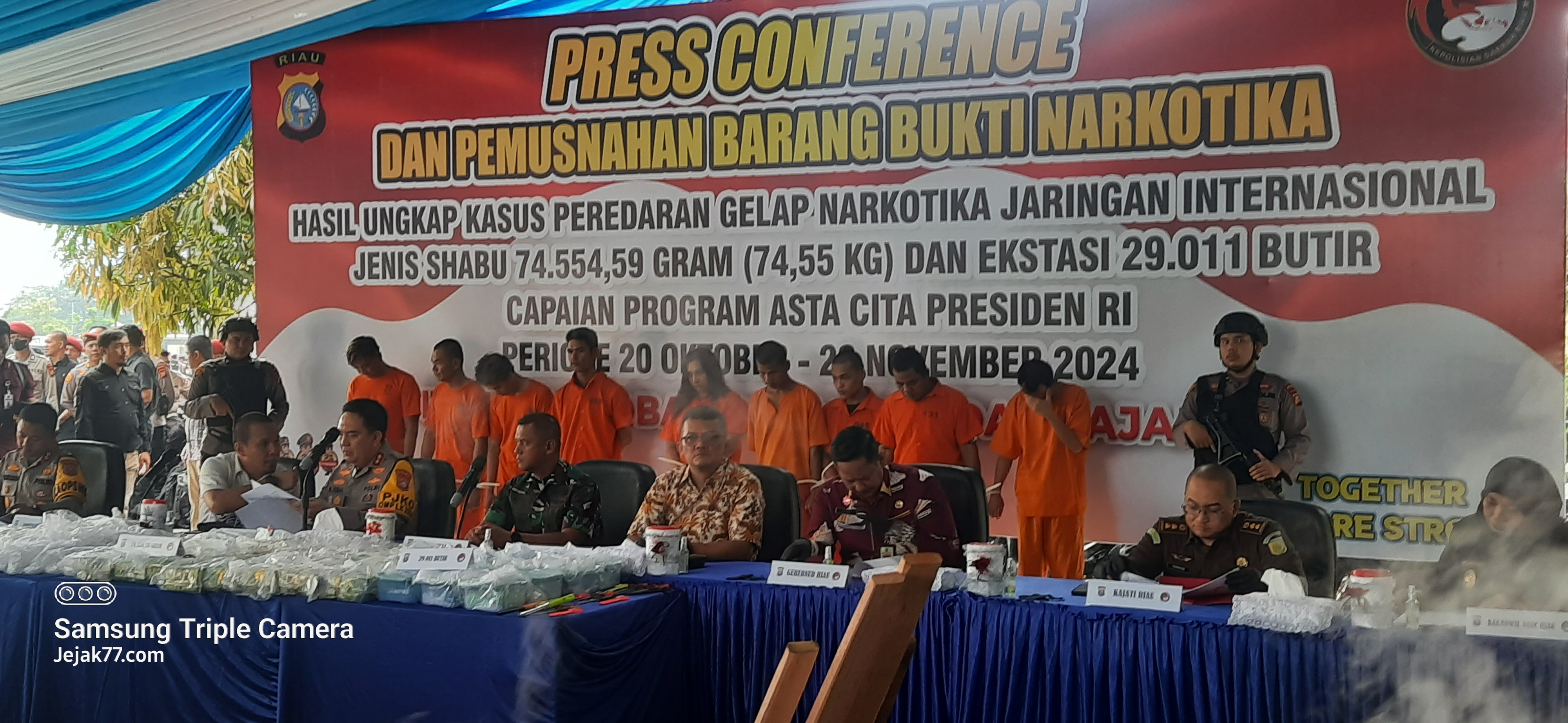 Musnahkan Barang Bukti Narkoba, Kapolda Riau ” Lari sampai ke lobang tikus pun para pelaku akan dikejar “