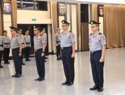 Kapolri Pimpin Kenaikan Pangkat 4 Pati-Pamen Polri