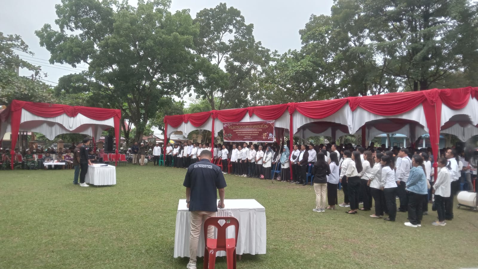 Kelompok Penyelenggara Pemungutan Suara Se Tenayan Raya di Lantik, Bertugas Melayani Hak Pilih Masyarakat di TPS
