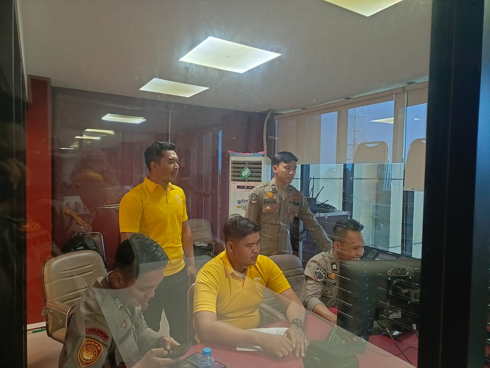 Demi Kelancaran Komunikasi, Subsatgas TIK Rutin Cek Perangkat Mendukung OMP LK-2024 