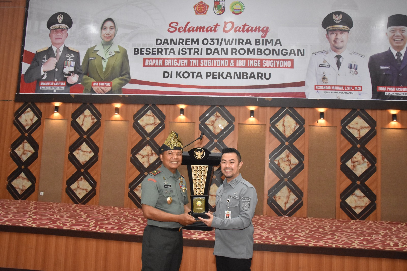 Tingkatkan Sinergitas Danrem 031/WB Kunjungan Kerja Ke Kantor Walikota Pekanbaru