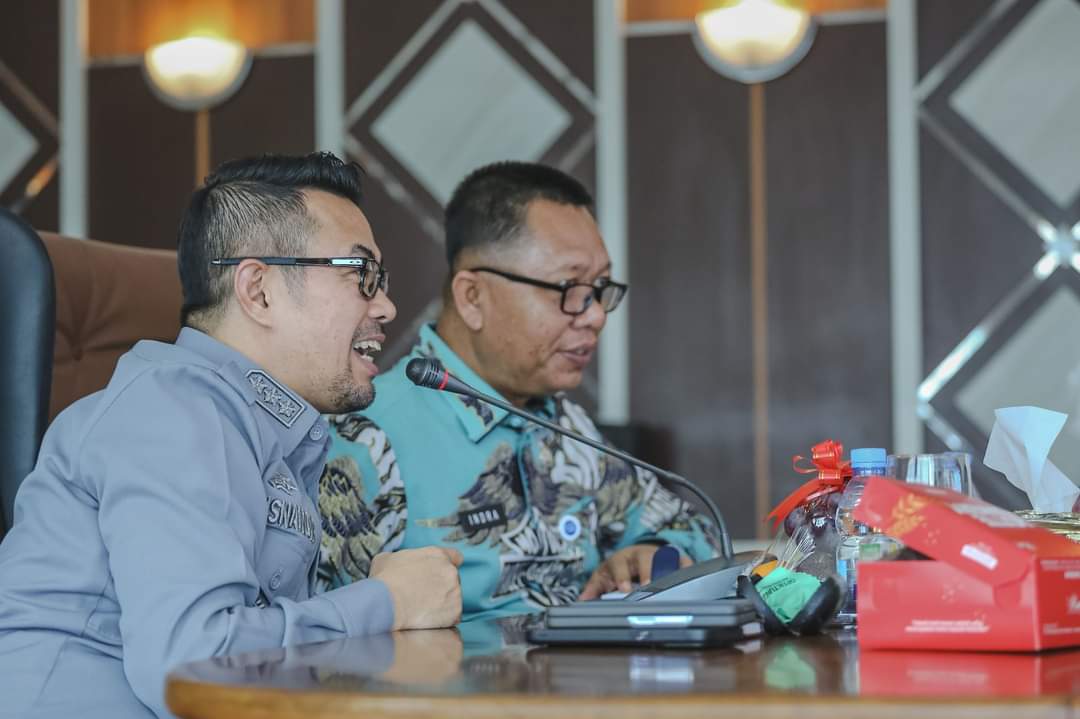 Pj Walikota Pekanbaru Evaluasi Pendapatan dan Retribusi Daerah