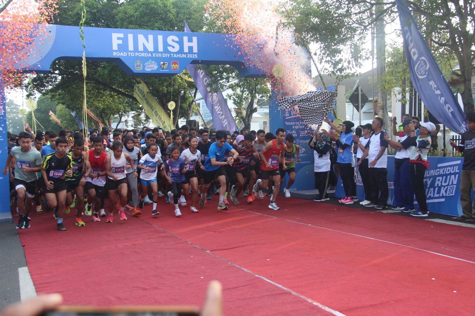 Bersama Forkopimda, Dandim Gunungkidul Lepas Ribuan Peserta Lomba Gunungkidul City Run 2024.