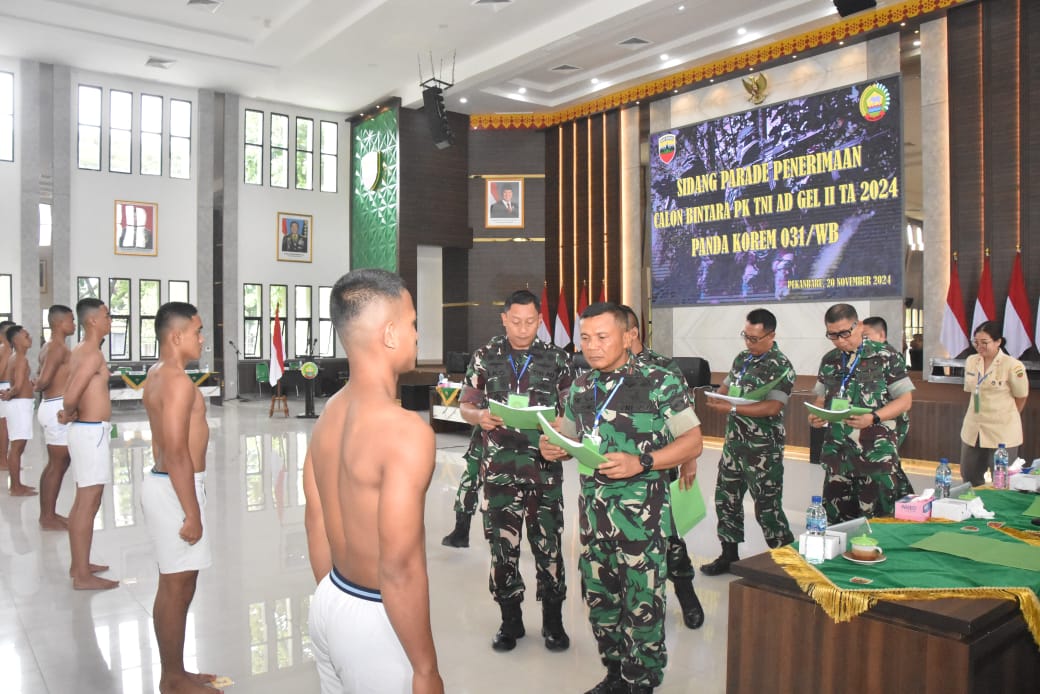 287 Peserta Ikuti Sidang Parade Calon Bintara Prajurit Karier