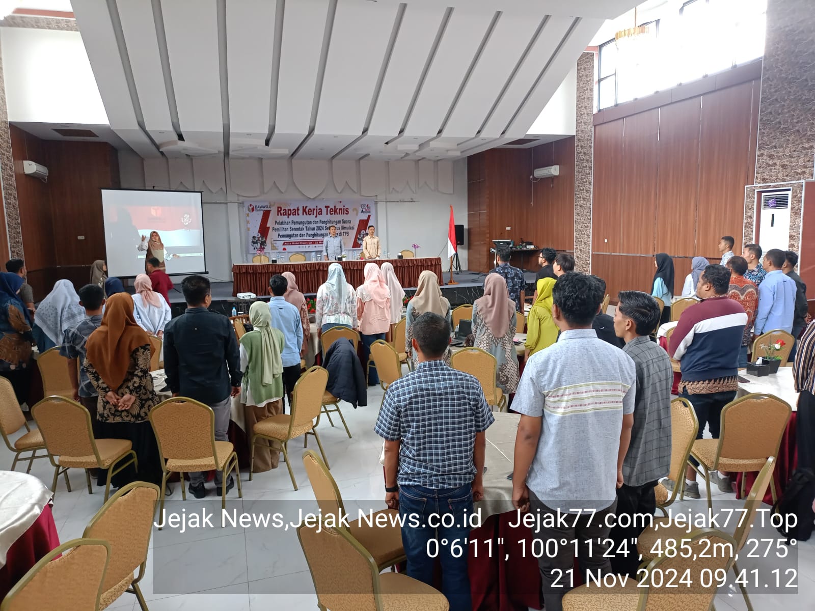 Rapat Kerja Teknis Pelatihan Dan Penghitungan Suara Pemilihan Serentak Tahun 2024 Sekaligus Simulasi Pemungutan Dan Penghitungan Suara Di TPS