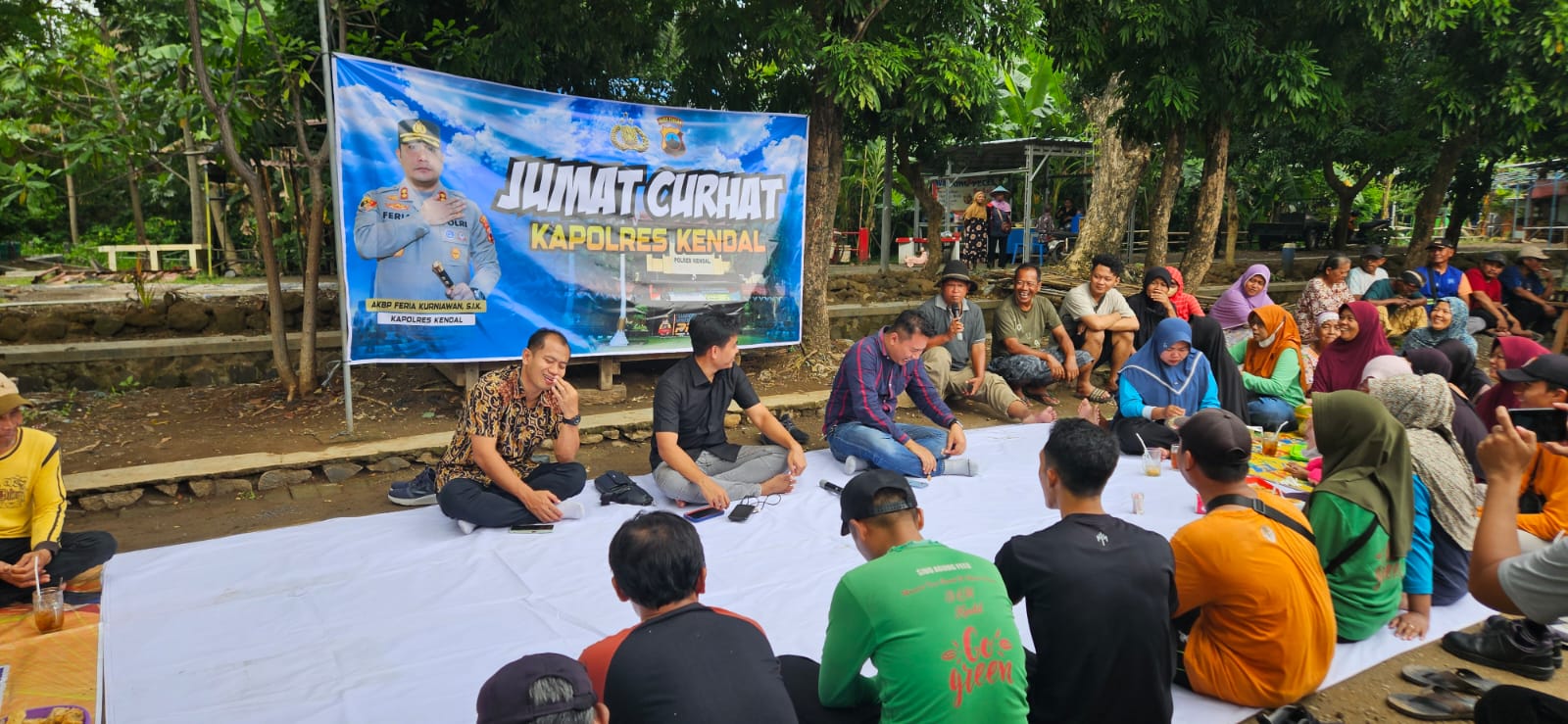 Jumat Curhat, Polres Kendal Ajak Orang Tua Awasi Anak dari Bahaya Media Sosial