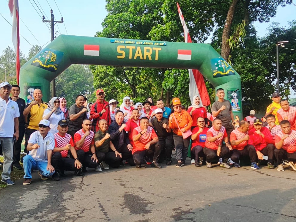 Danrem 072/Pamungkas Hadiri Gerak Jalan Santai Peringati HUT ke-67 Akmil