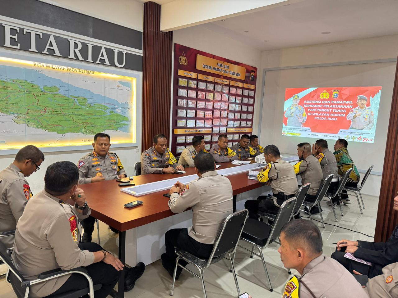 Kaopsda OMP LK-2024 Kombes Pol Taufiq Dampingi Tim Asistensi Mabes Polri Pastikan Keamanan Pilkada di Riau