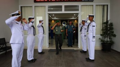 Disambut Hangat di Mako Lanal Dumai ,Danrem 031 /WB Jalin Silahturahmi Danlanal Dumai
