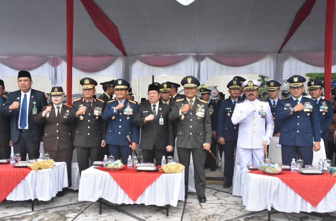 Danrem 031/Wira Bima Hadiri Upacara Hari Pahlawan ke-79 di Provinsi Riau