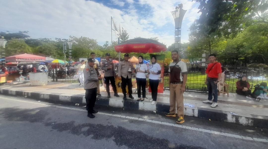 Pengunjung CFD Menjadi Sasaran Cooling System Pilkada Damai Satgas Preemtif Subsatgas Binmas 