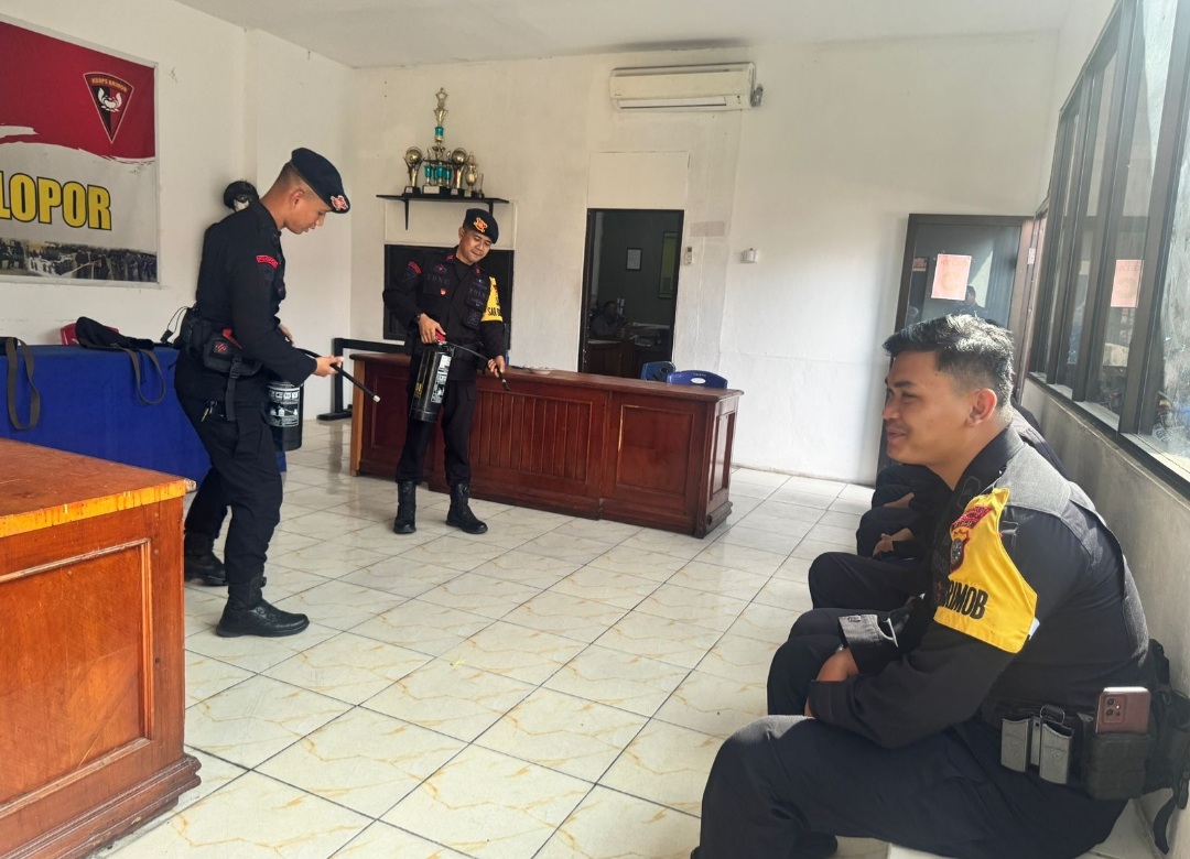 Subsatgas SAR Brimob Polda Riau Melaksanakan Kegiatan Pengoperasian APAR