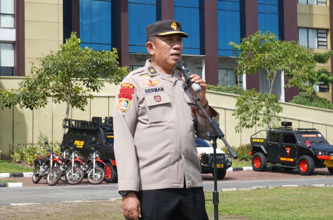 Katim Asistensi Pamatwil Mabes Polri Pimpin Apel Gelar Pasukan Satgas Power On Hand Kapolda Riau