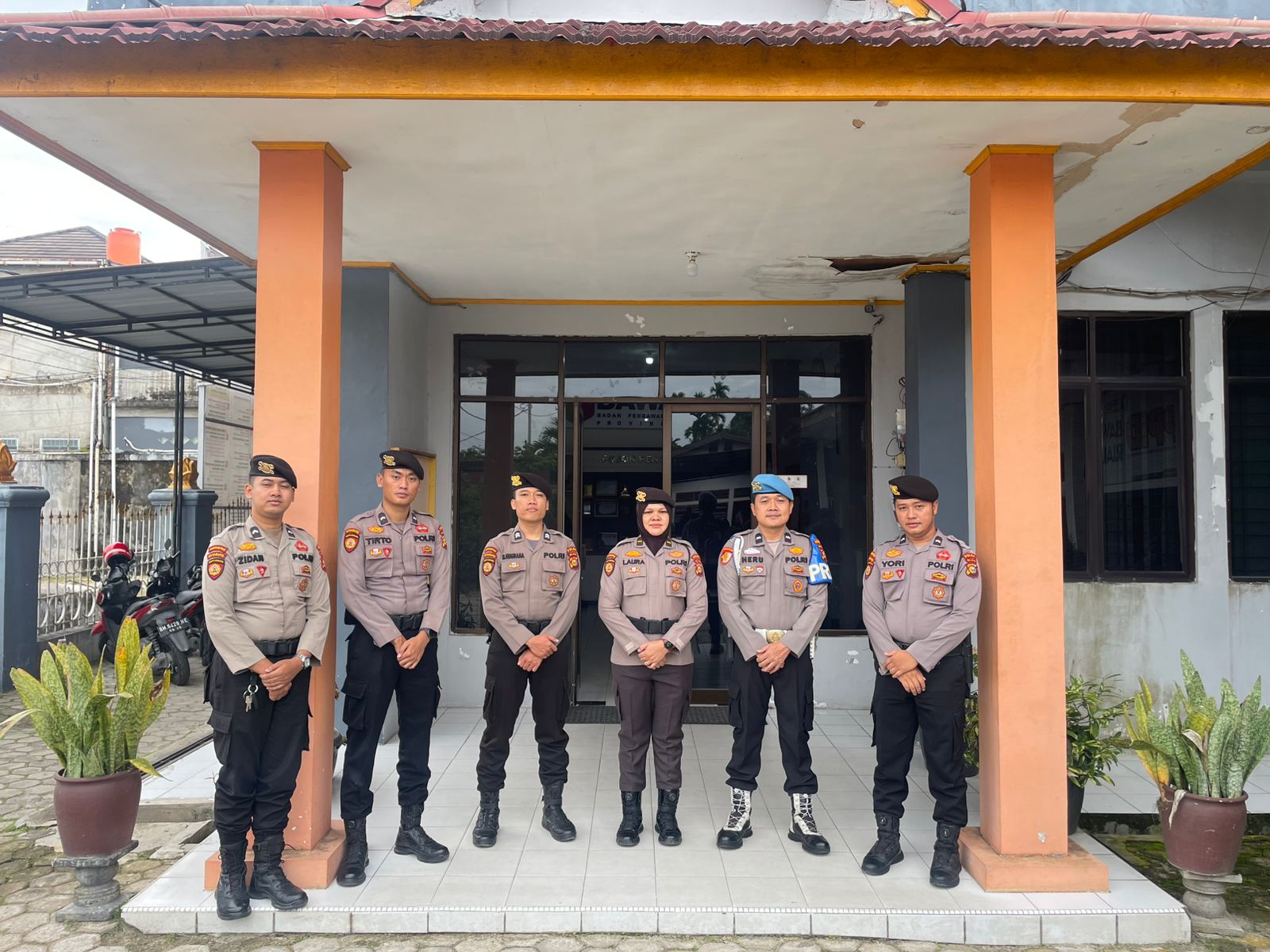 Kantor KPU dan Bawaslu Riau Selalu Dalam Pengamanan Subsatgas PAM OMP LK-2024 