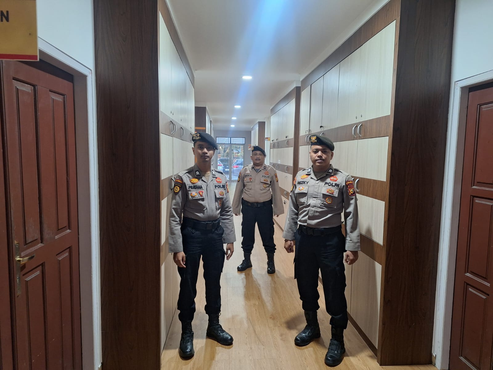 Antisipasi Gangguan, Kantor KPU Riau Selalu Dalam Pengamanan Subsatgas PAM
