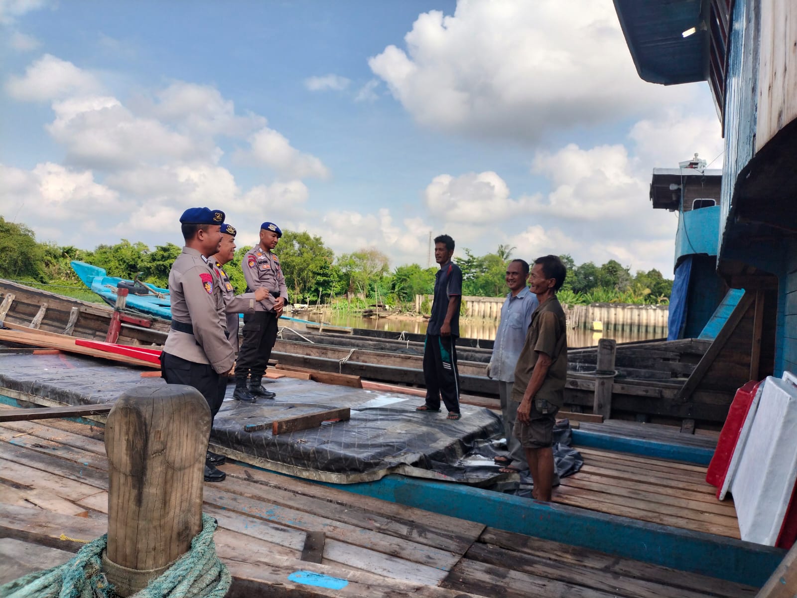 Subsatgas Banops Ditpolairud Secara Berkala Melaksanakan Patroli dan Sambang Warga