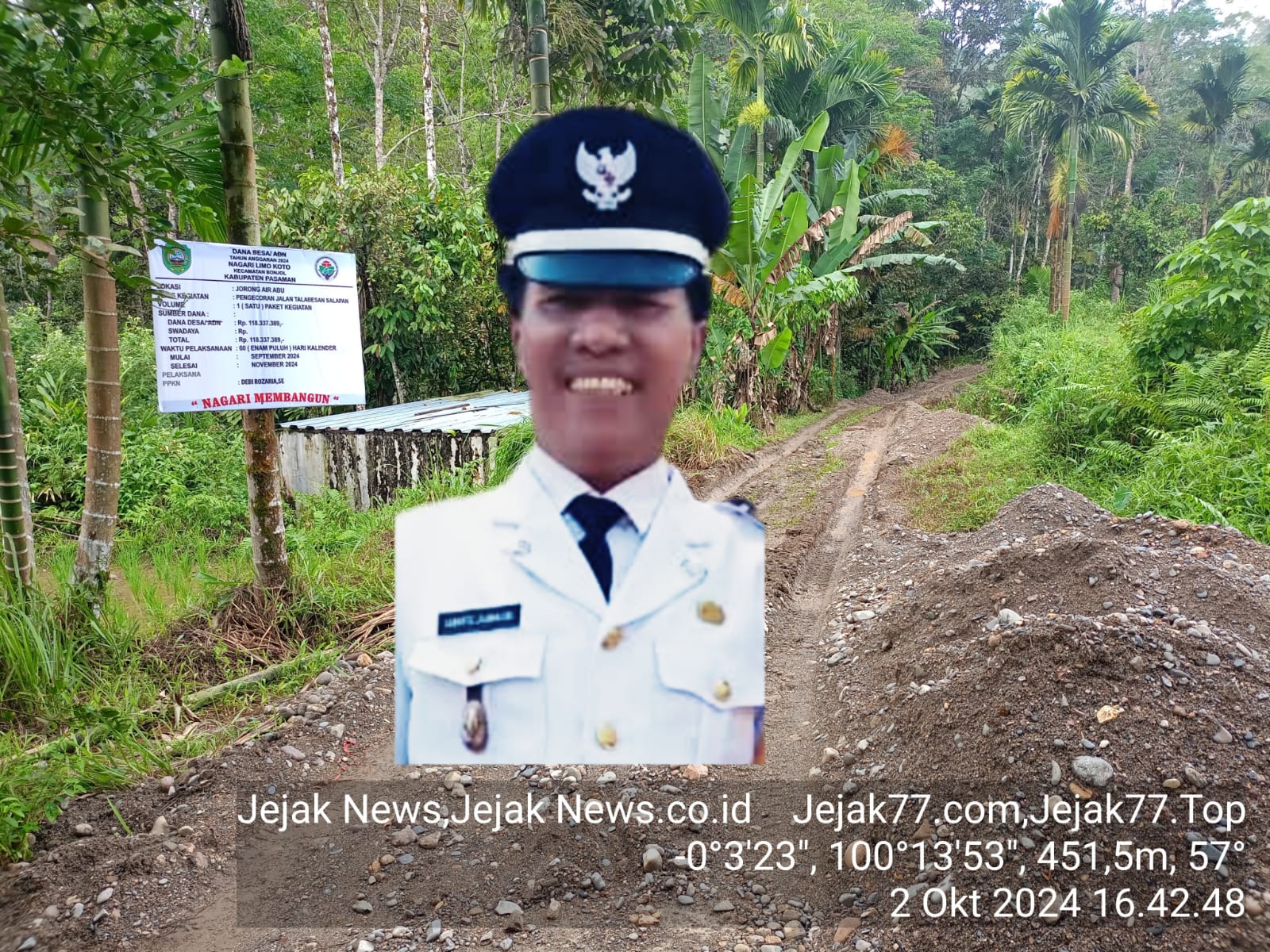 Jalan Pemukiman Tertinggal Dan Terisolasi  Di Jorong Air Abu, Nagari Limo Koto, Kecamatan Bonjol