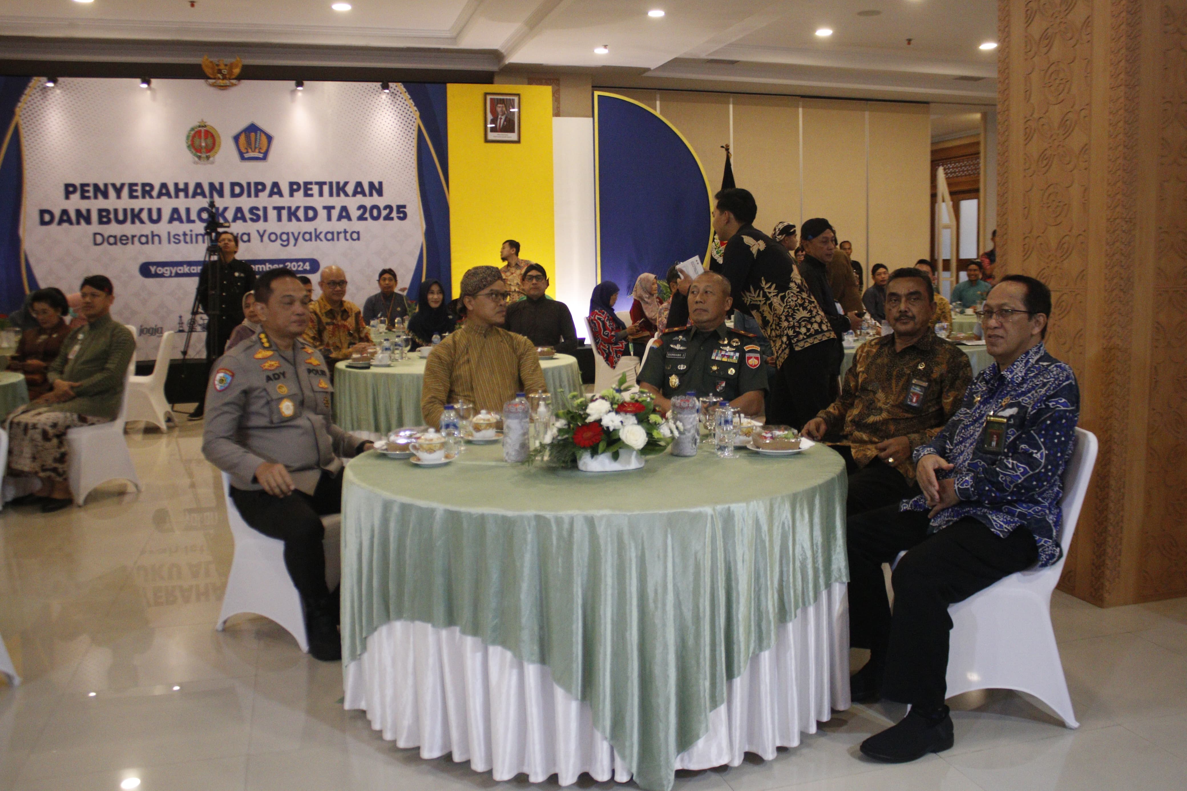 Danrem 072/Pamungkas Hadiri Penyerahan DIPA dan Buku Alokasi TKD Tahun Anggaran 2025 DIY