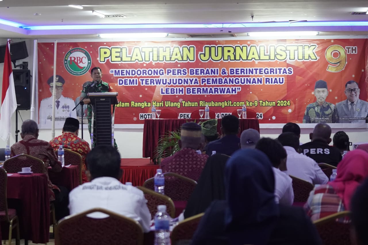 Kapenrem Menyampaikan Pesan khusus dari Danrem 031/Wira Bima di Acara Pelatihan Jurnalistik