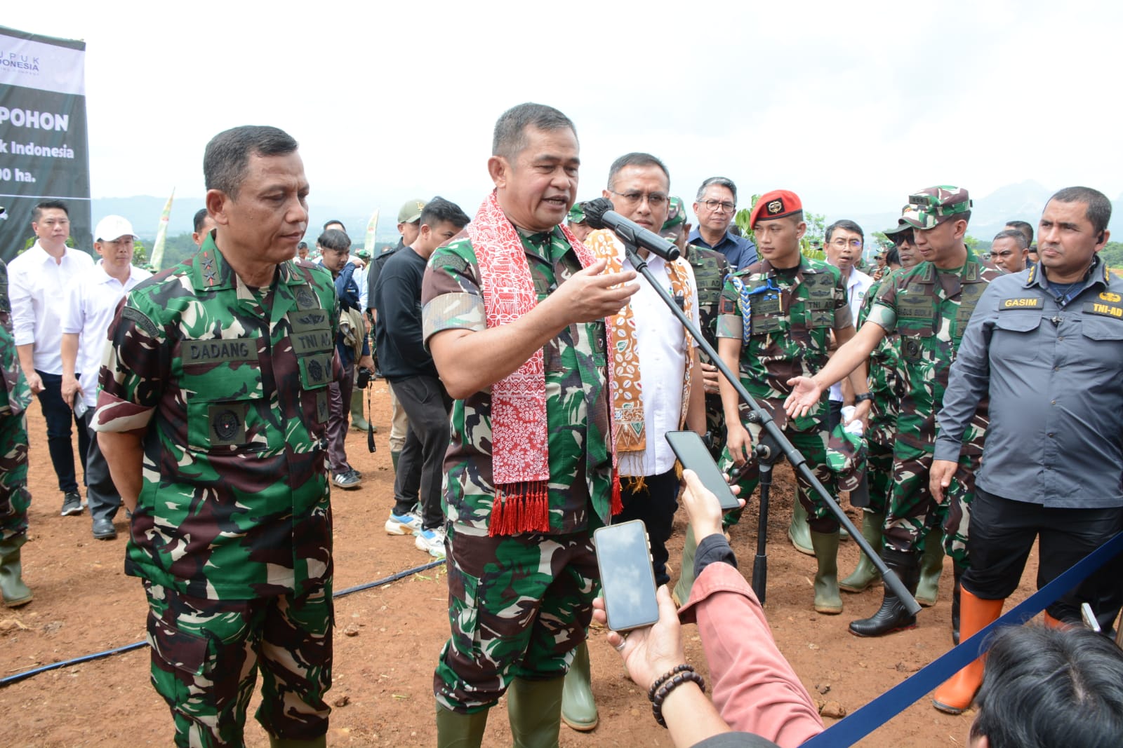 Pangdam III/Slw Dampingi Kasad Canangkan “Agro Forestry”