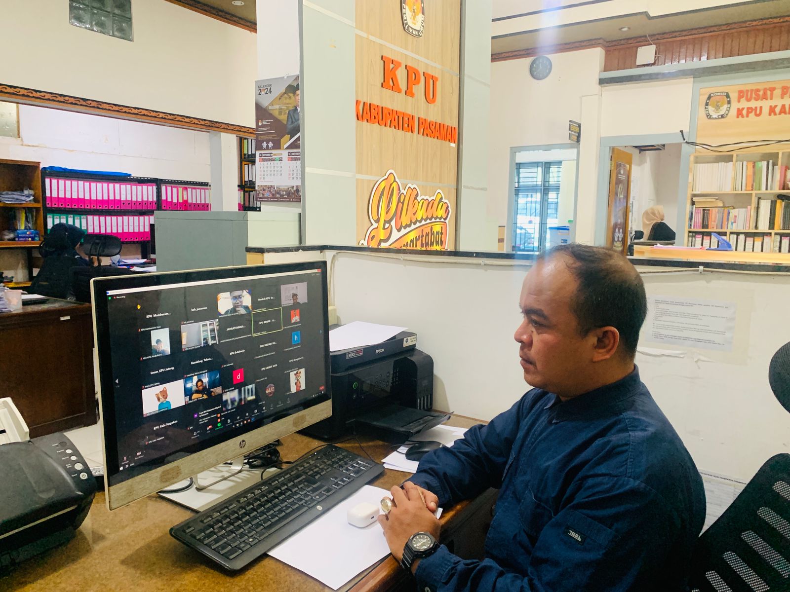 KPU Pasaman Ikuti Zoom Meeting Tentang Uji Beban Pembaruan Laman Jaringan Dokumentasi dan Informasi Hukum (JDIH)