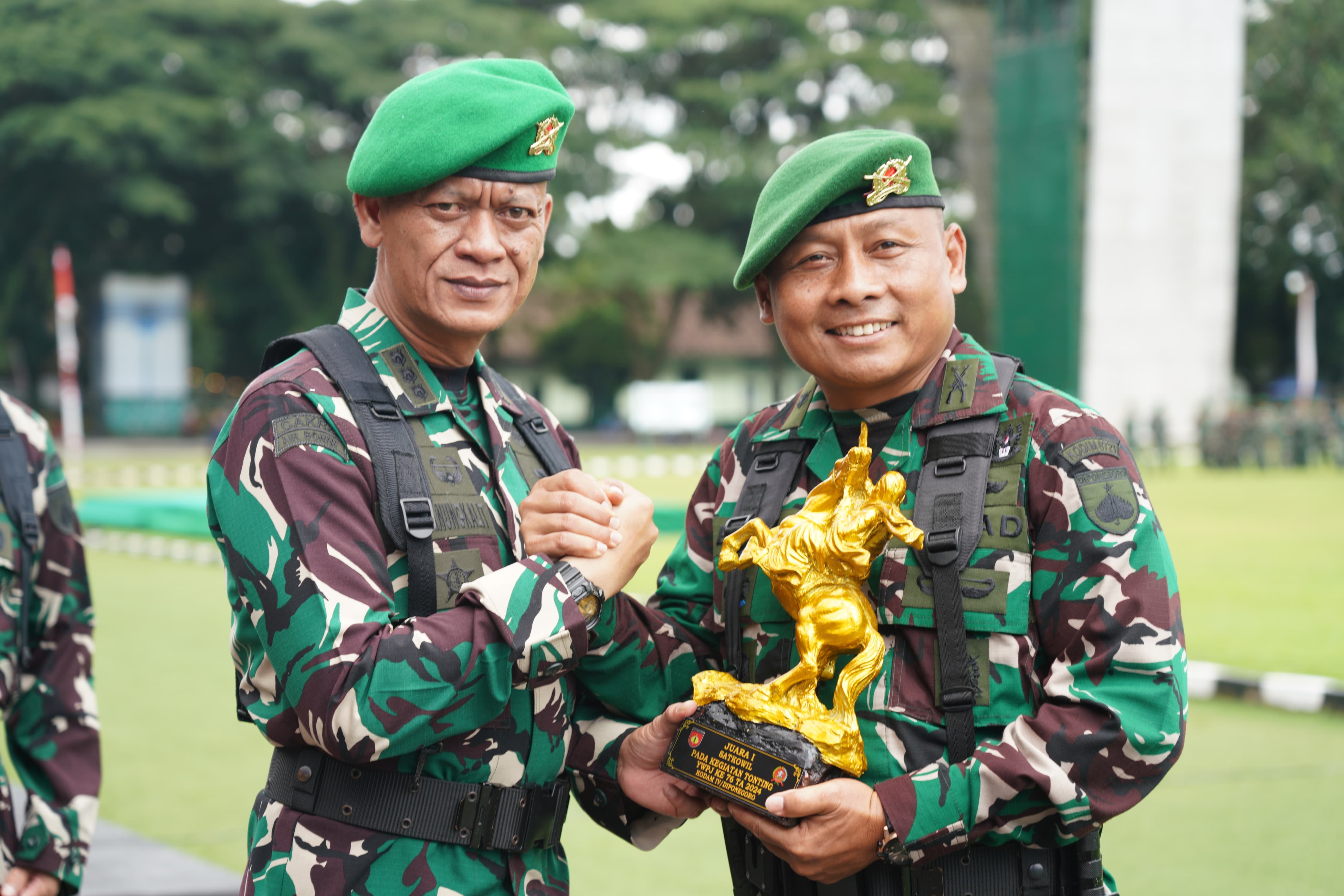 Kasrem 072/Pamungkas Hadiri Upacara Peringatan Hari Juang Infanteri Ke -76 Tahun 2024