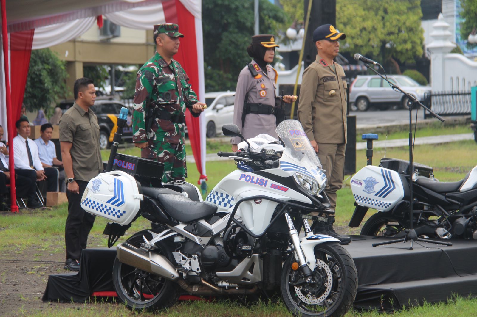 Dandim 0730/Gunungkidul Hadiri Apel Gelar Pasukan Operasi Lilin 2024.