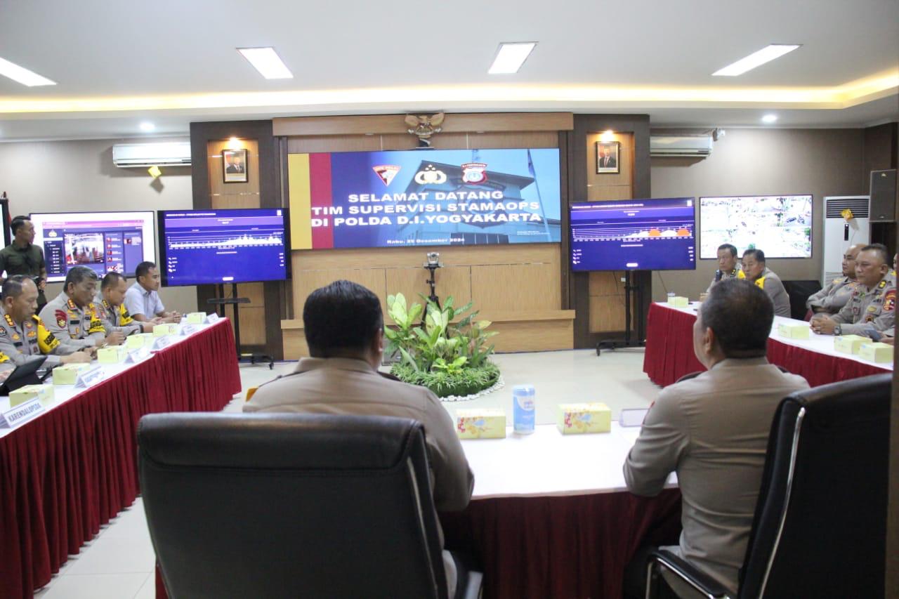 Tim Supervisi Asisten Utama Operasi (Astamaops) Polri Kunjungi Polda DIY untuk cek pelaksanaan Pengamanan Natal 2024 dan Tahun Baru 2025
