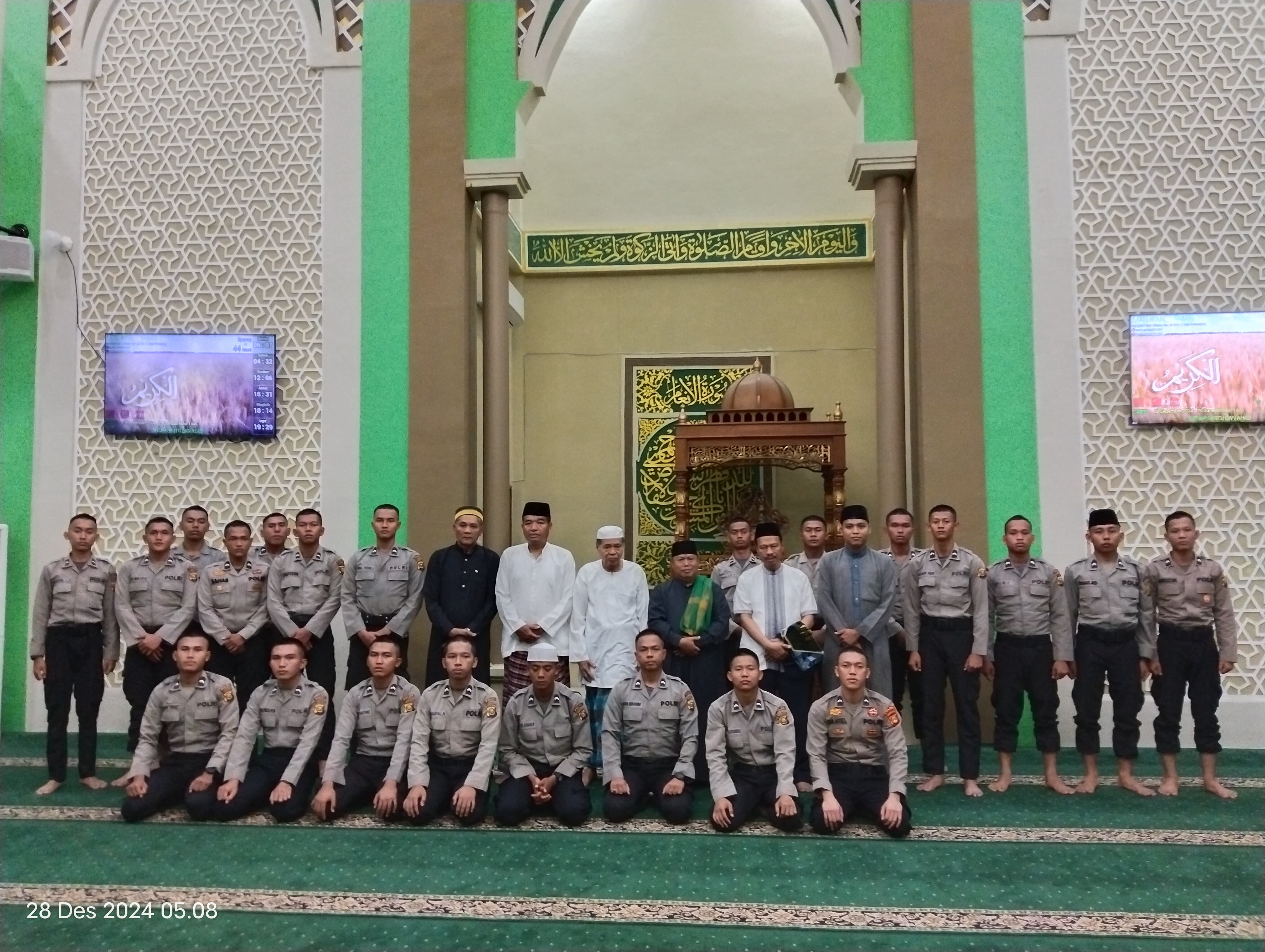 Puluhan Personel Bintara Remaja Polda Sumsel Melaksanakan Pembinaan Rohani dan Mental