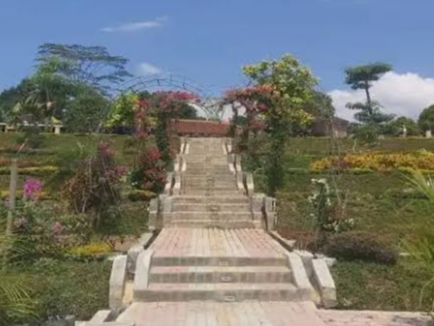 Kecantikan Wisata Alam Gobumi, Dengan Keindahan hijaunya bukit-bukit di Kawasan Lereng Gunung Merapi.
