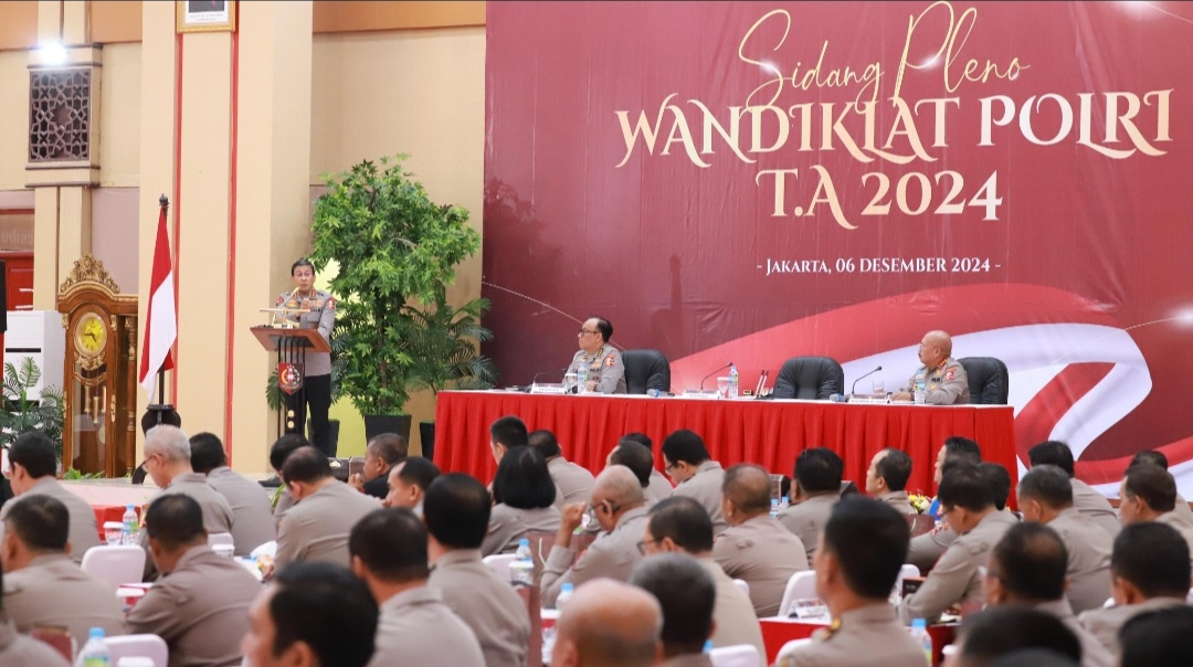 Sidang Pleno Dewan Pendidikan dan Pelatihan Kepolisian Negara Republik Indonesia Tahun 2024, Menuju Transformasi Pendidikan Polri Yang Berdaya Saing Global