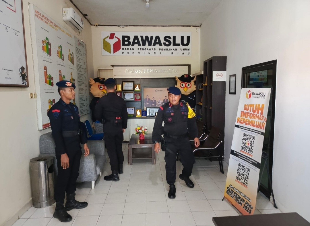 Pastikan Keamanan, Satgas Tindak POH Kapolda Riau Gelar Patroli dan Diteksi Ke Bawaslu Riau