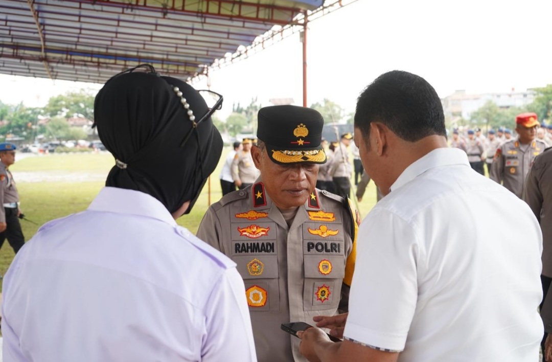 Wakapolda Riau Pimpin Apel Pemeriksaan Senjata Api dan Amunisi di Mapolda Riau 