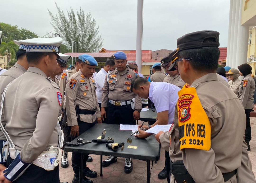 Wakapolres Dumai Pimpin Kegiatan Pengecekan Senjata Api di Mapolres Dumai