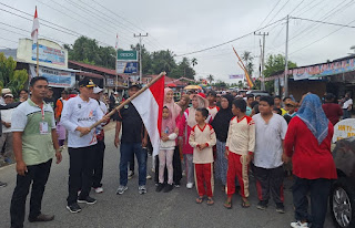 Sabar AS Lepas Peserta Jalan Jantung Sehat Di Lubuk Torop
