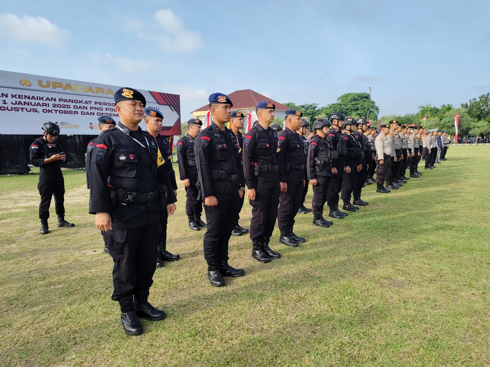 Subsatgas SAR Satuan Brimob Polda Riau Ikuti Apel Gabungan Operasi Lilin Lancang Kuning 2024