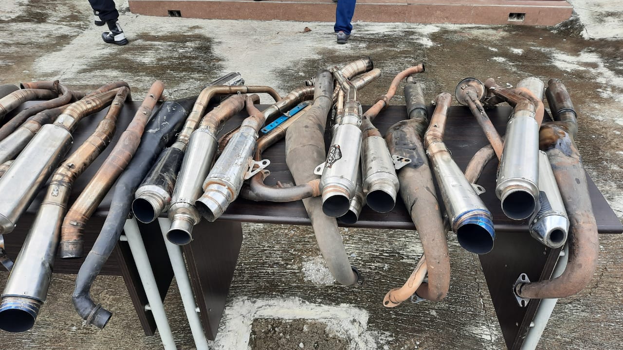 Tindak Lanjut Dumas Hotline Kapolres, Puluhan Kendaraan Berknalpot Brong Diamankan Pada Malam Tahun Baru