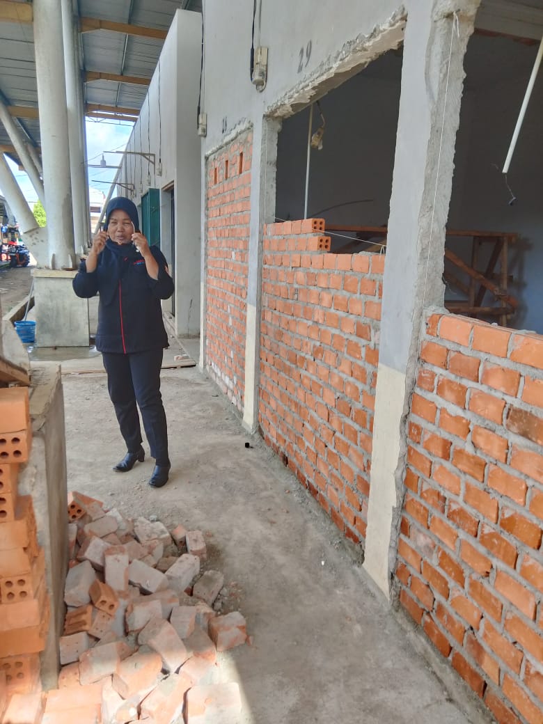 Aneh!!! Penjelasan ZN dan Pengurus Pasar Rakyat Berbeda