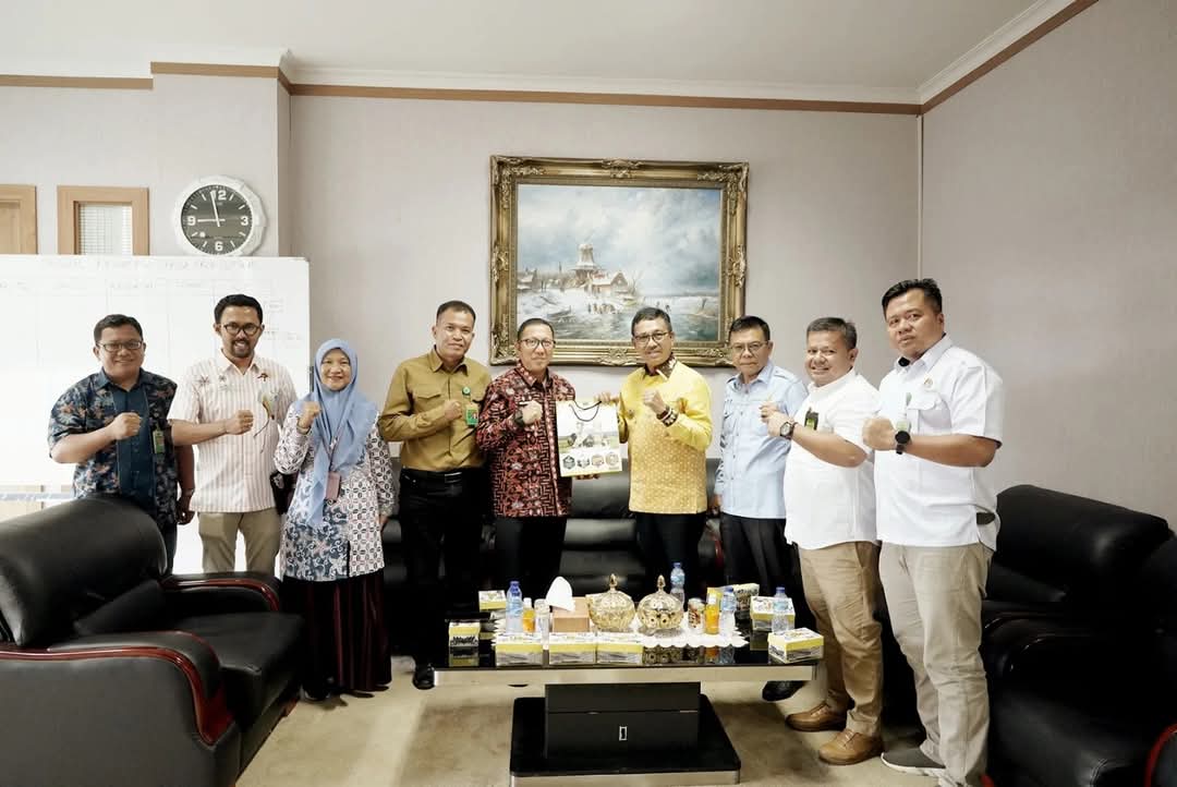 Bupati Khairunas Bahas Pengembangan Jalur Pendakian Gunung Kerinci sebagai Magnet Ekonomi Baru
