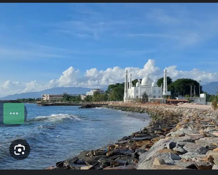 Tata Kelola Objek wisata Reliegi Mesjid Al hakim Pantai Padang perlu di benahi dari Bau bau Asusila