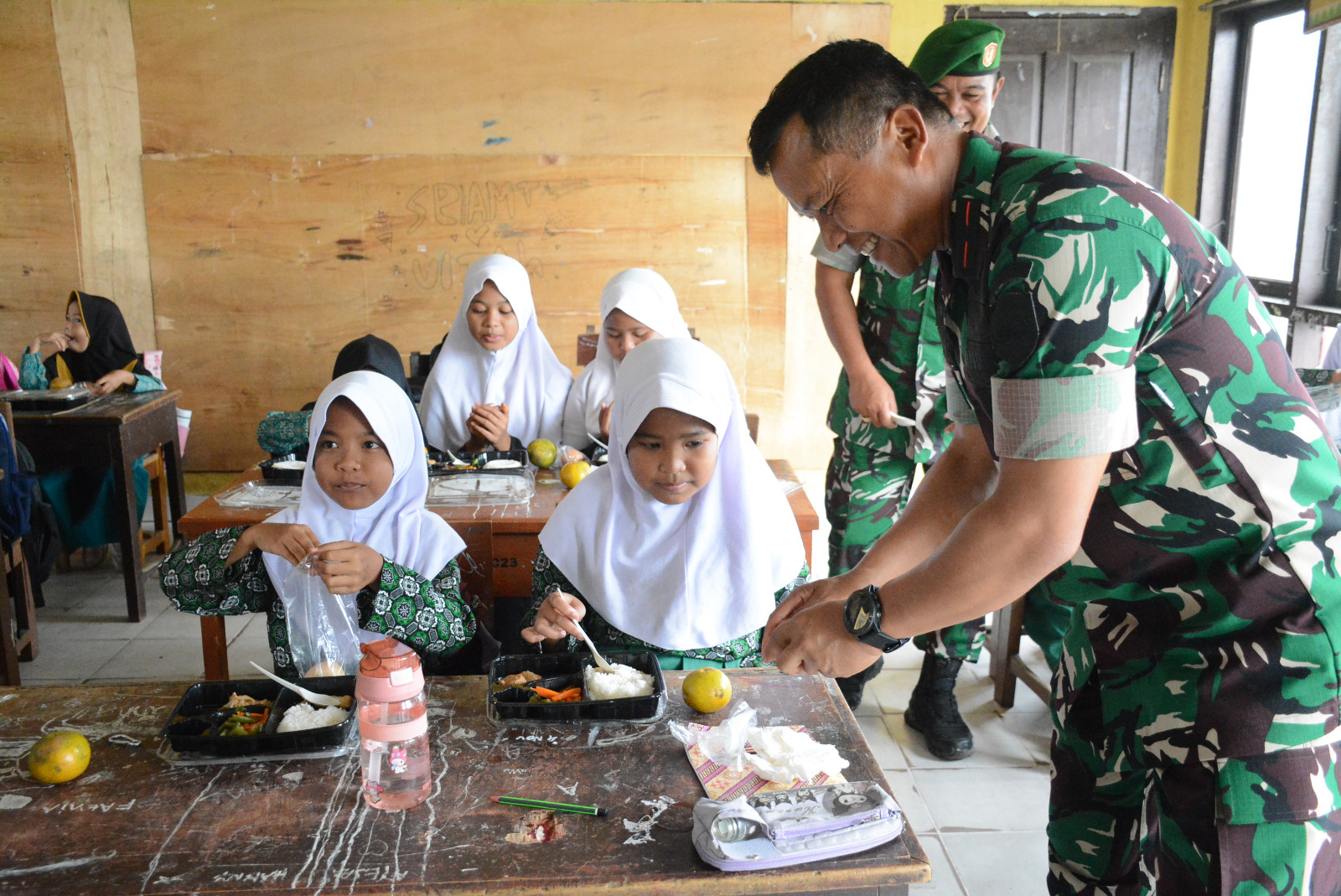 Dukung Kesejahteraan Masyarakat, Korem 031/Wira Bima Pencanangan Program Makan Bergizi Gratis