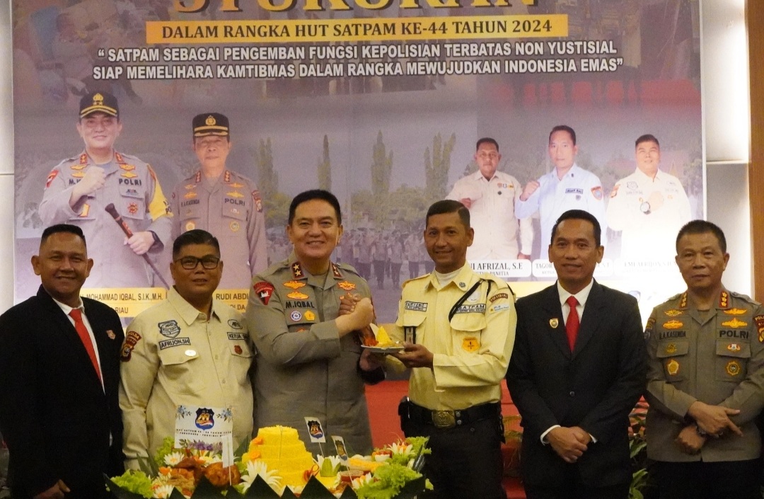 Kapolda Riau Tegaskan Satpam Harus Profesional dan Tangguh dalam Menangani Kejahatan