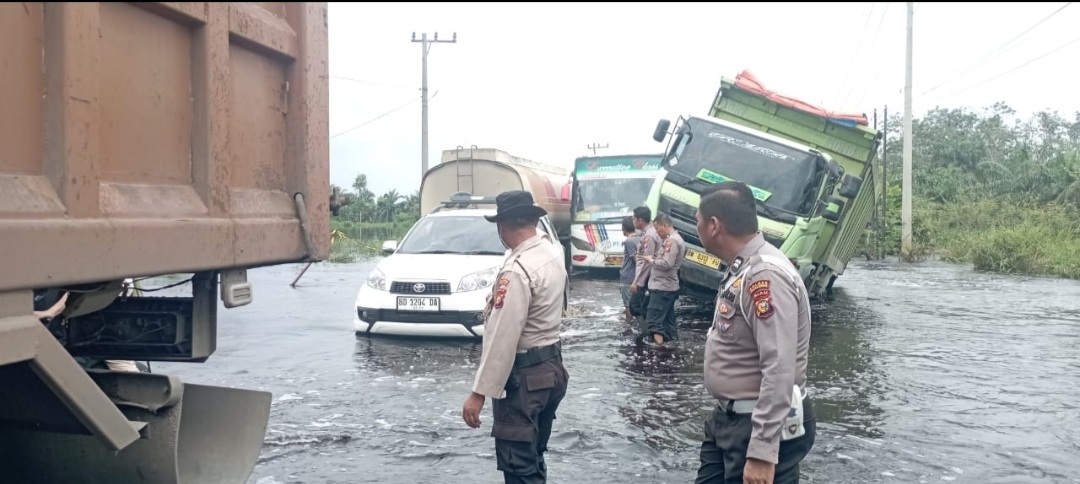 Upaya Maksimal Polda Riau Cegah Gangguan Distribusi Komoditas Ekonomi di Jalintim