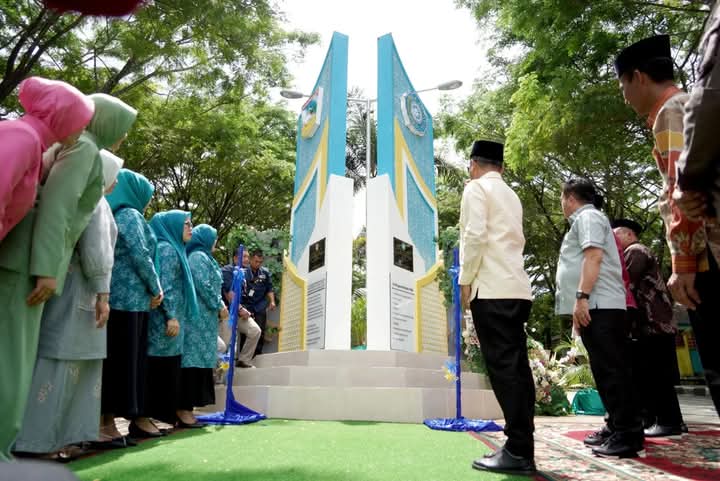Bupati Khairunas Resmikan Tugu PKK: Simbol Semangat Kesejahteraan Keluarga