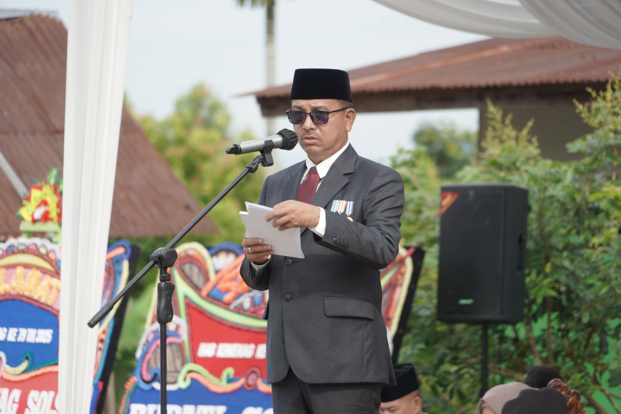 Bupati H. Khairunas Pimpin Upacara Hari Amal Bakti, Sampaikan Peran Penting Kemenag
