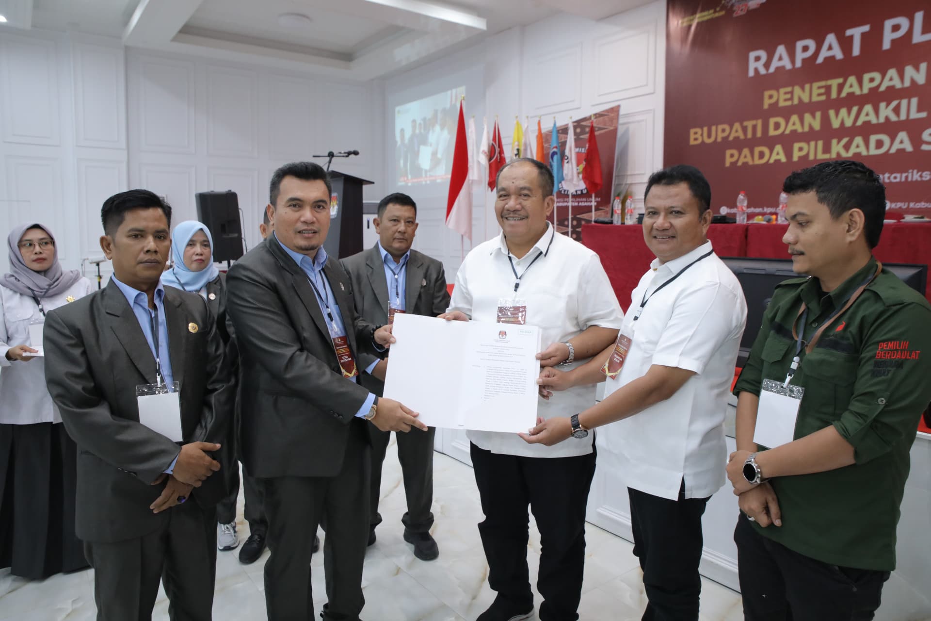 KPU Kabupaten Asahan Tetapkan Pasangan Calon Bupati dan Wakil Bupati Terpilih Kabupaten Asahan Tahun 2025