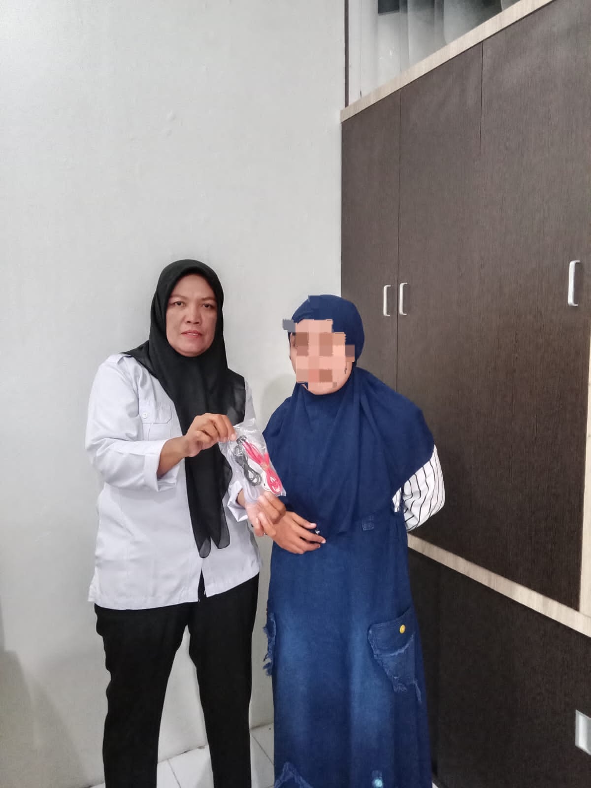 PETUGAS GAGALKAN PENYELUNDUPAN HANDPHONE dan BARANG TERLARANG KE DALAM LAPAS