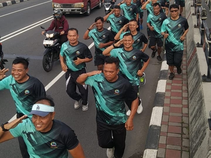 Jaga Stamina Tetap Prima, Prajurit Kodim Solo Laksanakan Lari Pagi